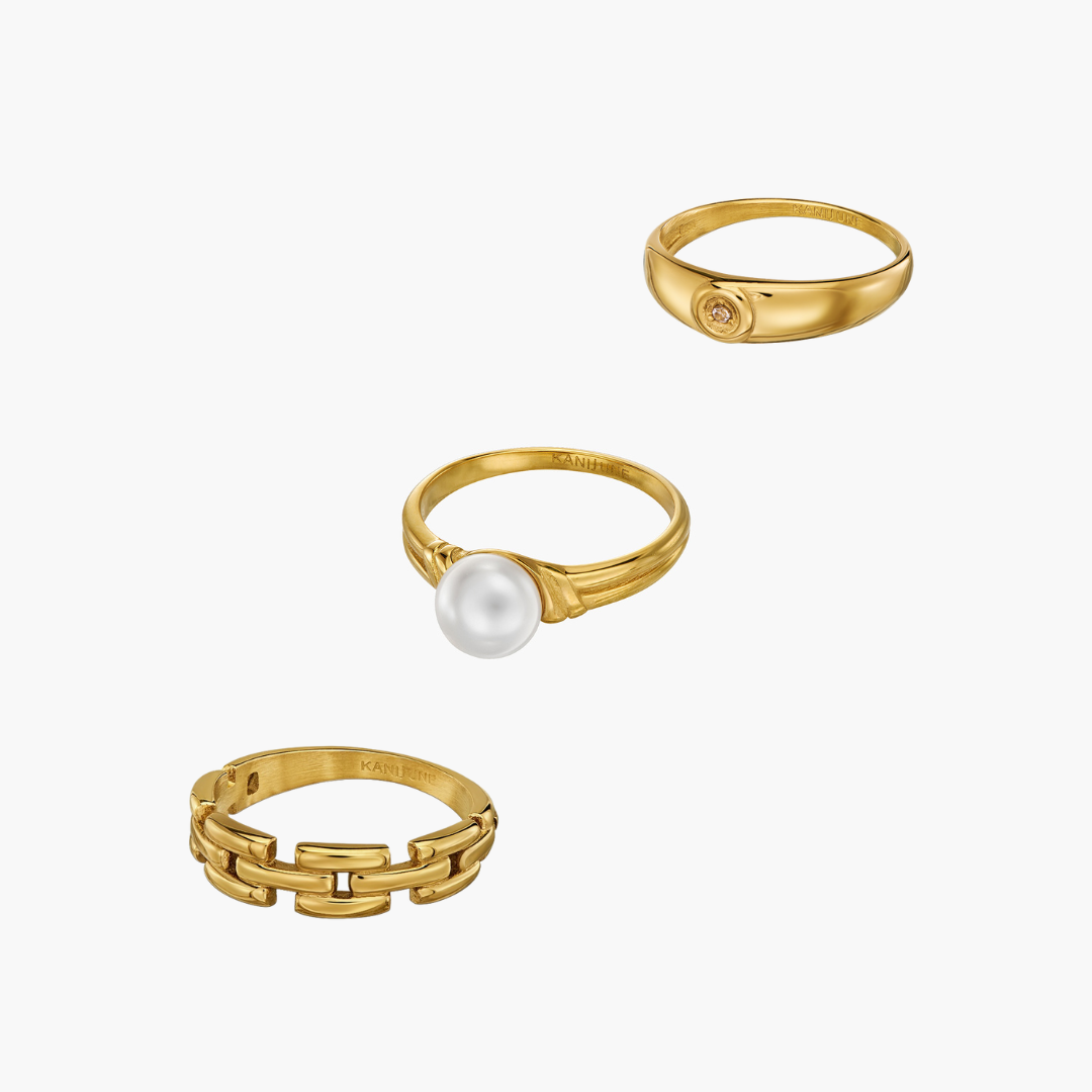 gigi, pearl und riva ring product picture on white background