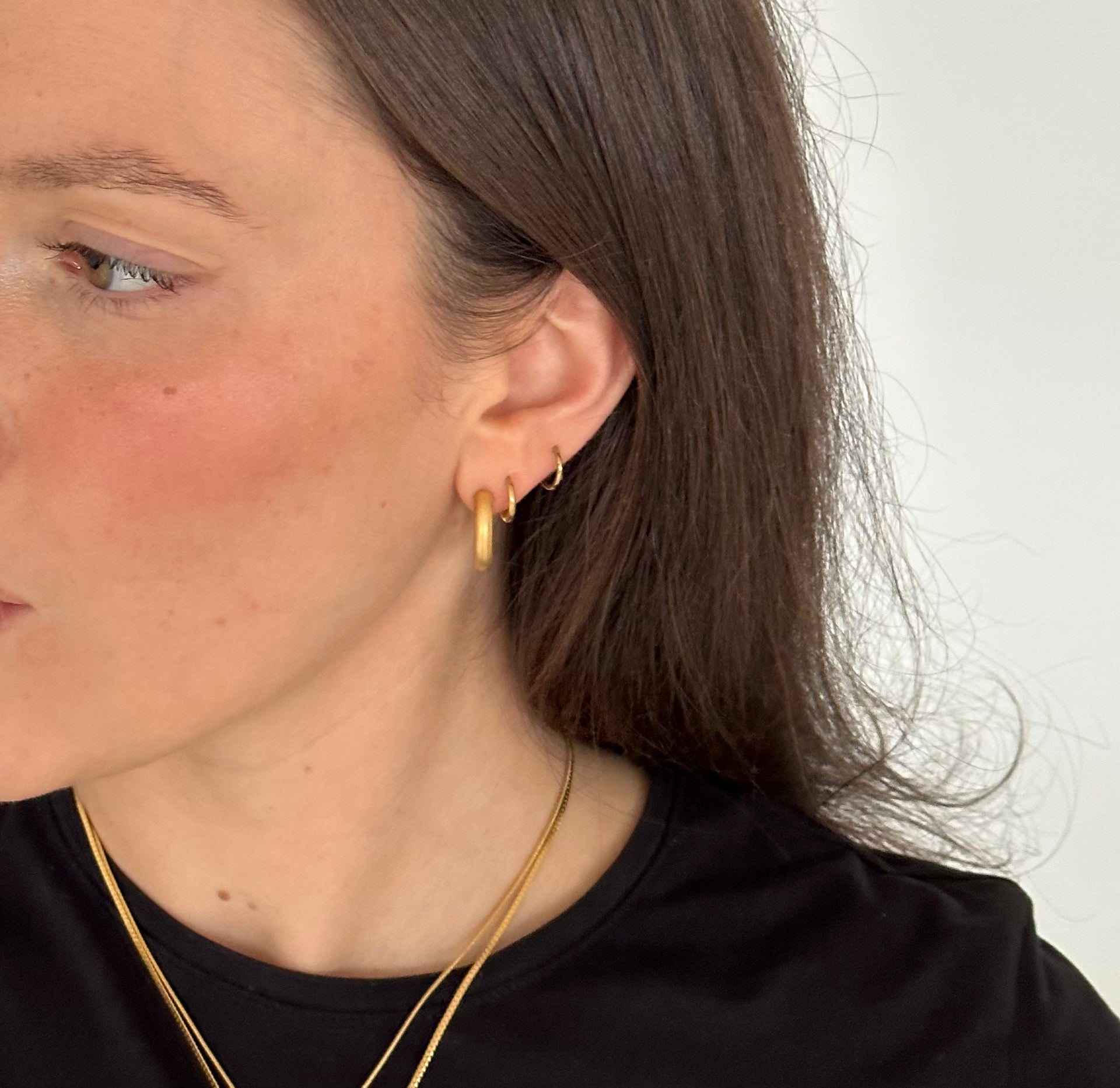 mini Hoops, getragen von Mädchen