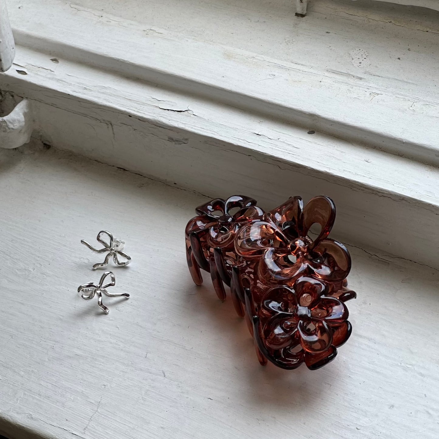 Ribbon Studs