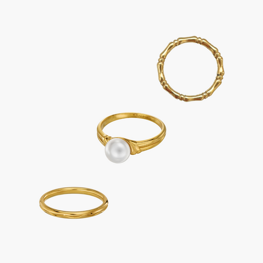 Drei Ringe auf Hintergrund weiß